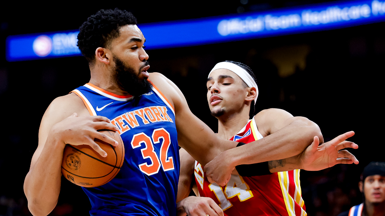 独行侠主场险胜步行者