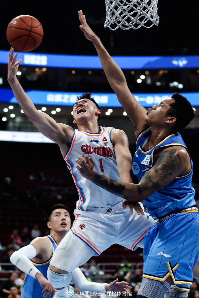 乐鱼-国足07惨败日本回放